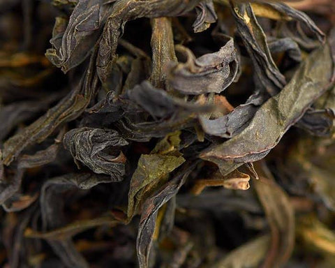 Ya Shi Xiang Dan Cong ("Lone shrubs with the aroma of duck dung"), AA.