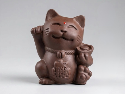 Maneki-neko, figurka herbaciana, glina