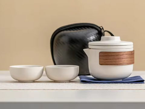 Tea set, ceramic, 3 items