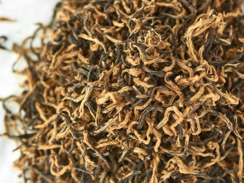 Jin Jun Mei (Złote brwi), AAA, 2025