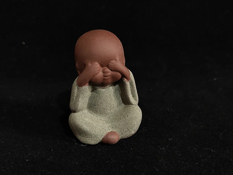 Mnich, figurka herbaciana, glina, 5 cm