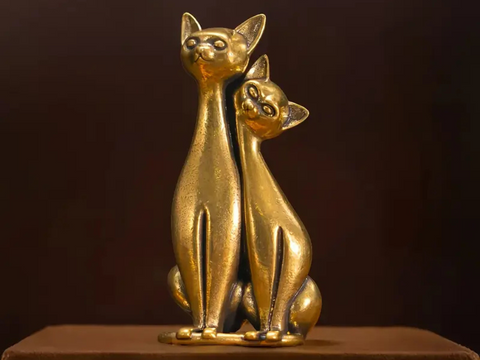 Figurka herbaciana Para Kotów (4.5x2 cm), metal