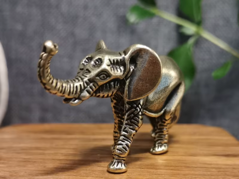 Słoń, figurka, metal, 3x5 cm