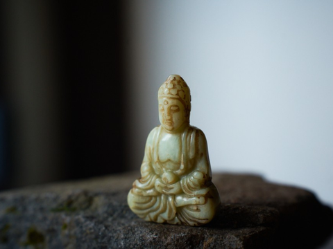 Buddha, tea figurine (jadeite), 6x4 cm