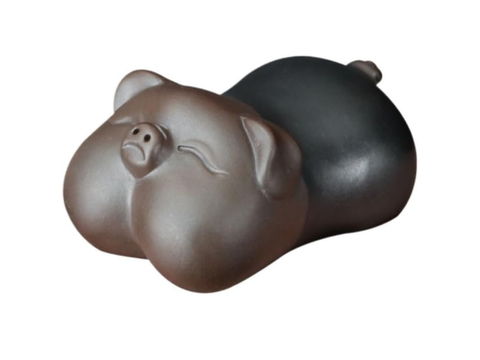 Pig, tea figurine, clay, 4x5.5x8 cm