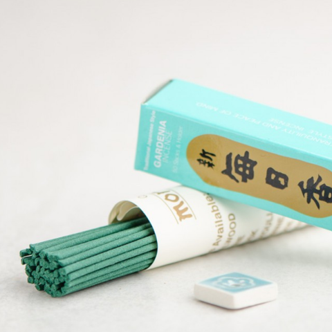 Kadzidełko japońskie Morning Star Gardenia, 50 sztuk + stojak
