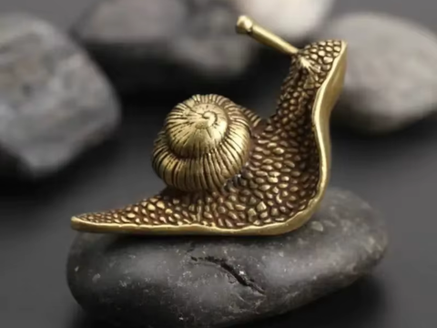 Ślimak, figurka, metal, 2.5x4 cm