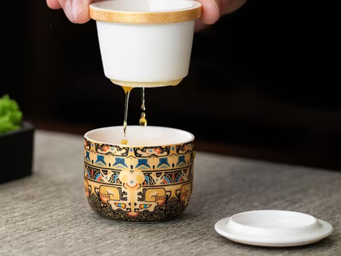 Tea bowl brewing tea with strainer and lid, ceramic, 100 ml