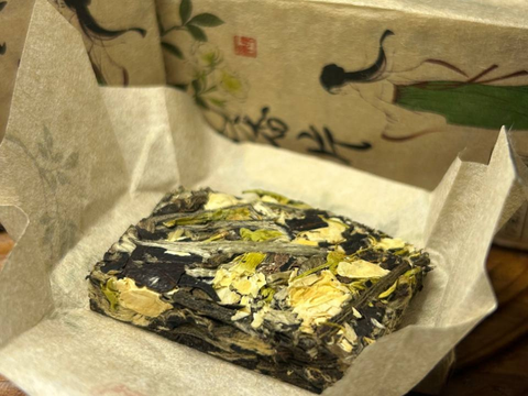 Moli Bai Cha (Biała Piwonia z jaśminem), Yunnan, A, 2025