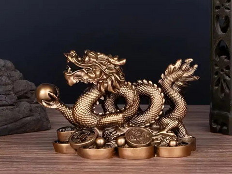 Фигурка Дракон на деньгах (5x8 см), смола