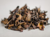 Gu Shu Bai Cha „Dziki biały”, z 500-letnich drzew, 2024 r.