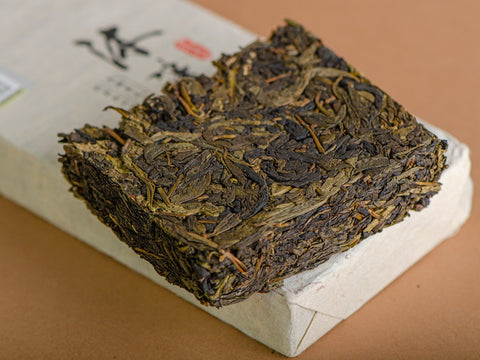 Hei Cha Mu Qing Feng Gao Shan (Świeży górski wiatr), Hunan, 2023 r., 300 g.