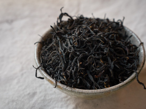 Qimen Mao Feng Hong Cha, AA, 2025