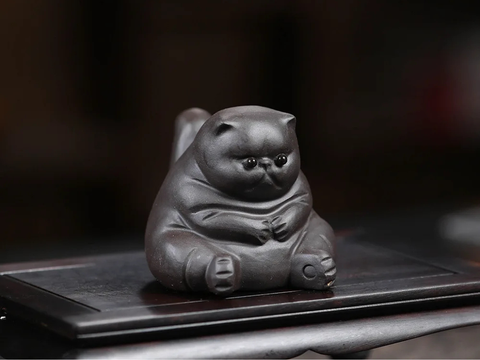 Important Cat, tea figurine, clay, 7x7x8 cm