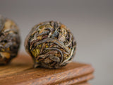 Sheng Pu Erh Xigui Long Zhu, 2023, w kulkach