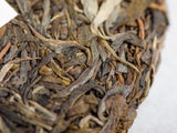 Sheng Pu Erh Lao Man E Chun Xiang (Aromat wiosny w Lao Man E), 2021 r.